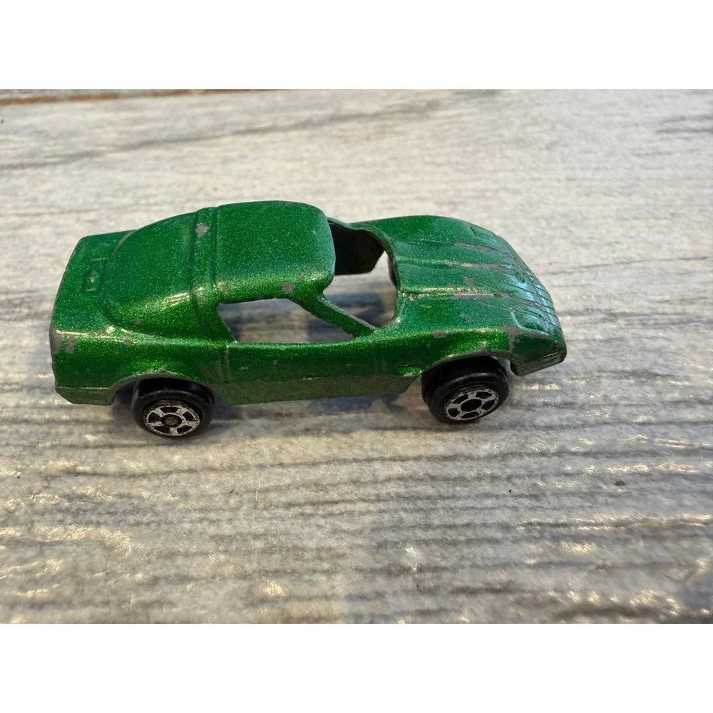 Tootsietoy Corvette Diecast Car metallic Glitter Green Tootsie Toy Vintage Metal